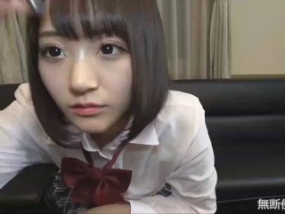 (卡戴珊妹妹)嘴里咬着自己的内裤自慰