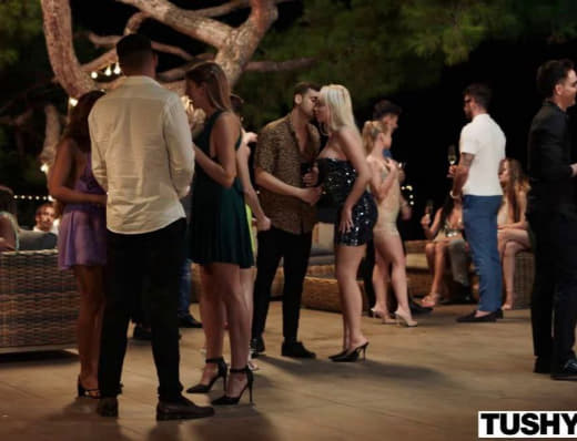 คลิปใหม่ เพื่อนกันมันสองเท่า สาวน้อยเนตรนารี หมู่ 4 ขี่เงี่ยน